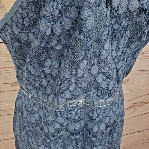 NWT Chelsea 28 halter lace navy sheath dress - Picture 9 of 12